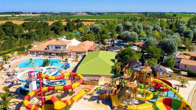 Camping Les Dauphins Bleus
